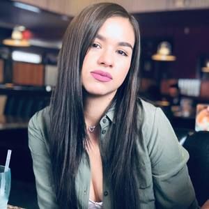 Meet your Posher, Vanessa